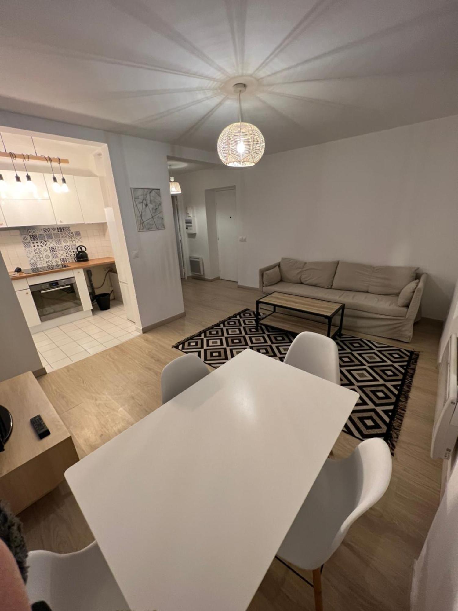 Appartement Lumineux A 2 Pas D'Enghien Montmorency Bagian luar foto