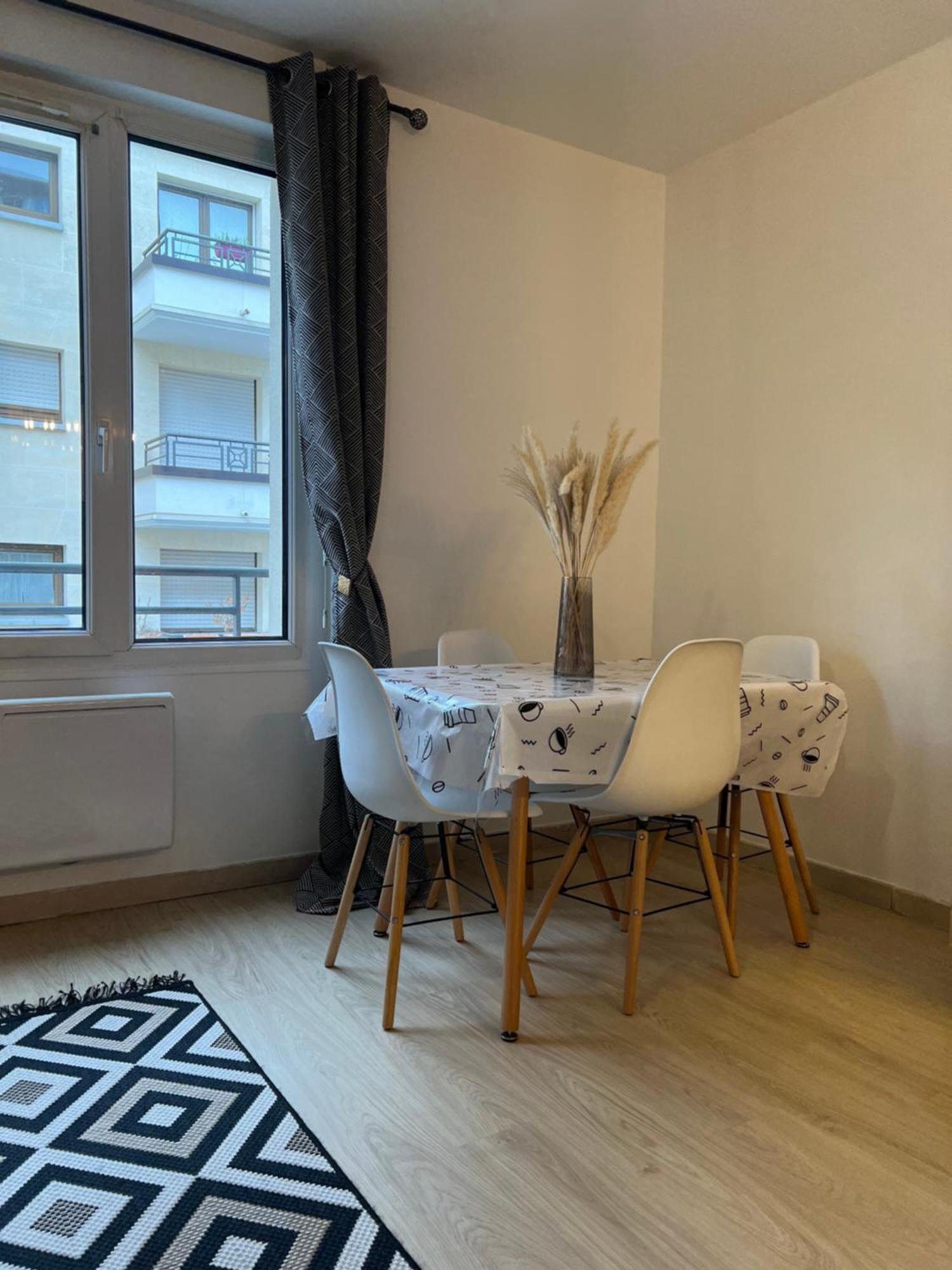 Appartement Lumineux A 2 Pas D'Enghien Montmorency Bagian luar foto