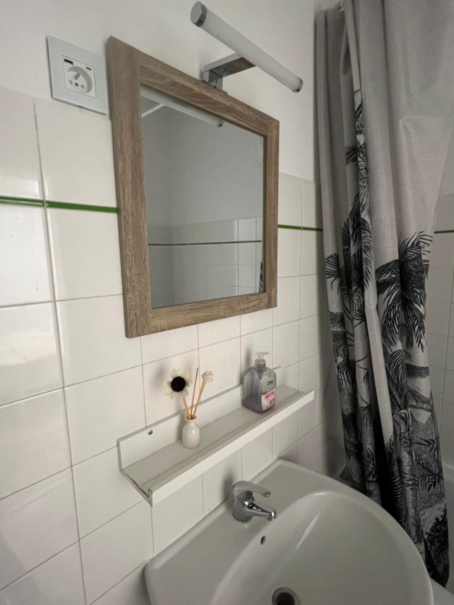 Appartement Lumineux A 2 Pas D'Enghien Montmorency Bagian luar foto